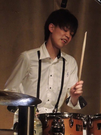 Kunito Kitai (ds), photo by M.Yamada